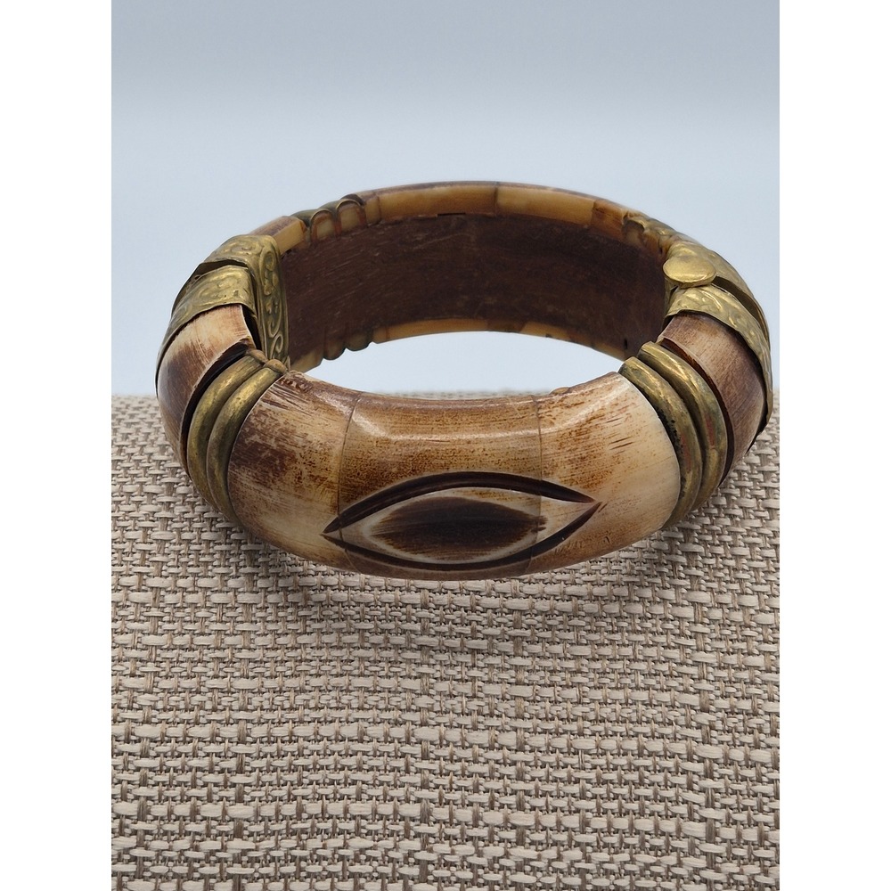 Vintage Bovine Bone Brass Hinged Bangle Bracelet Carved Eye Brown Cream Ethnic